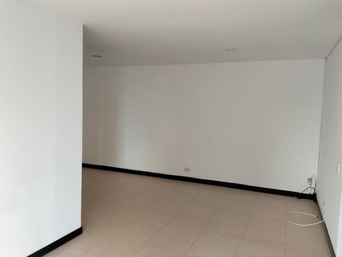 Apartamento de 4 alcobas en arriendo en El Poblado, Medellín, 84 m² · foto 15 de 18
