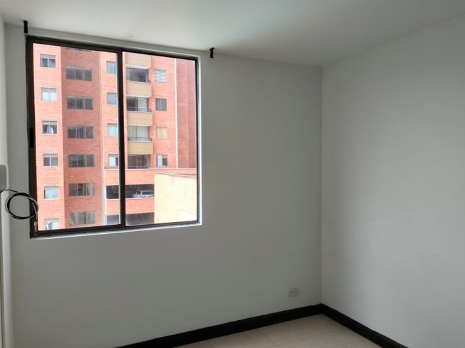 Apartamento de 4 alcobas en arriendo en El Poblado, Medellín, 84 m² · foto 2 de 18