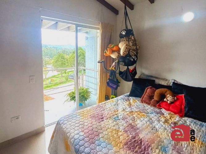 Casa de 3 alcobas en venta en Los Salados, El Retiro, 309 m² · foto 9 de 19
