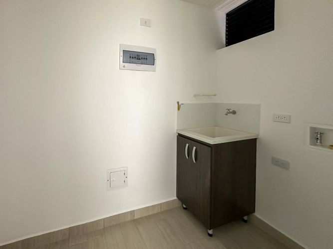 Apartamento de 2 alcobas en venta en Los Salados, El Retiro, 86 m² · foto 11 de 14