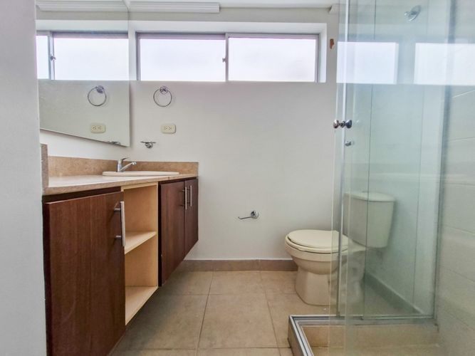 Apartamento de 3 alcobas en venta en Loma Del Escobero, Envigado, 122 m² · foto 12 de 18