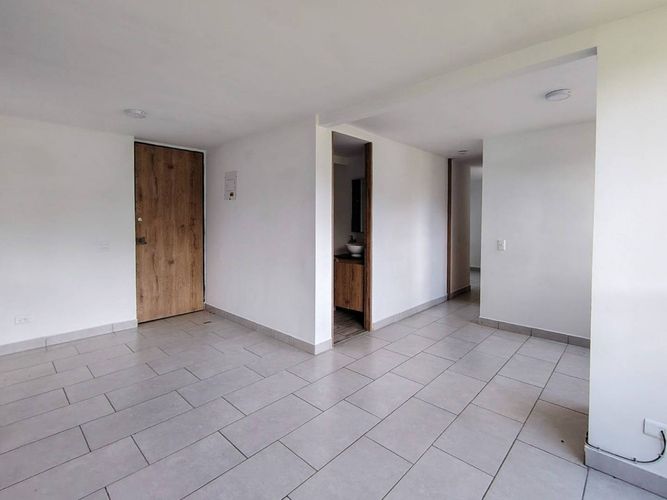Apartamento de 2 alcobas en venta en Fontibon, Rionegro, 52 m² · foto 2 de 16