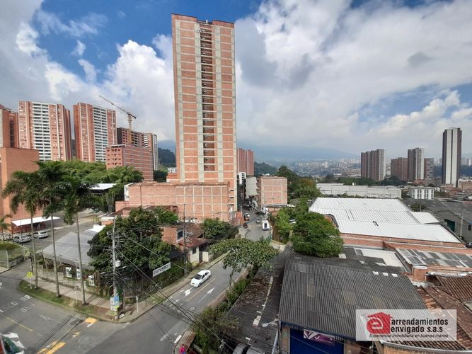 Apartamento de 3 alcobas en venta en El Trapiche, Sabaneta, 75 m² · foto 5 de 7