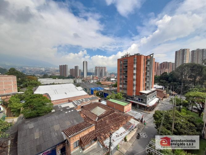 Apartamento de 3 alcobas en venta en El Trapiche, Sabaneta, 75 m² · foto 6 de 7