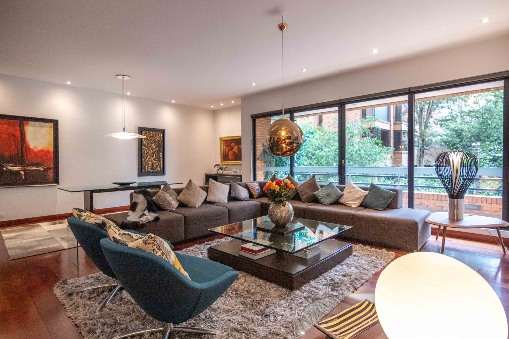 Apartamento en venta en Los Rosales, Bogotá · foto 3 de 24
