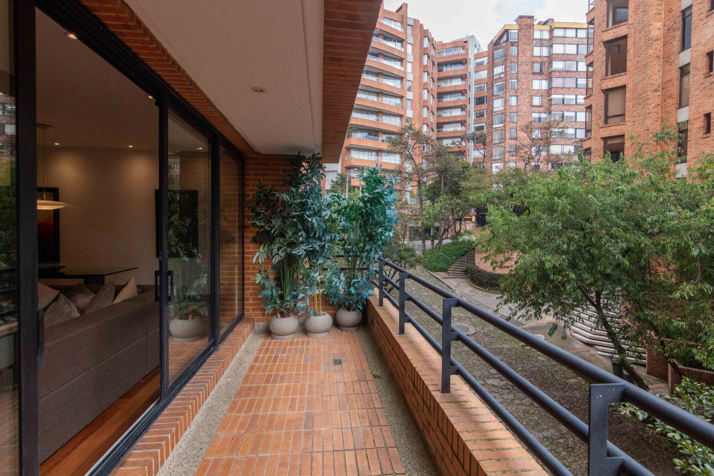 Apartamento en venta en Los Rosales, Bogotá · foto 7 de 24