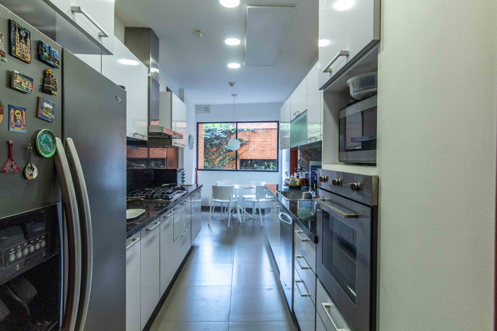 Apartamento en venta en Los Rosales, Bogotá · foto 12 de 24