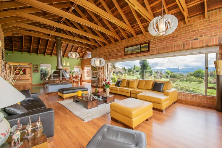 Casa de 5 alcobas en venta en Mercenario, Sopó, 573 m² · foto 4 de 20