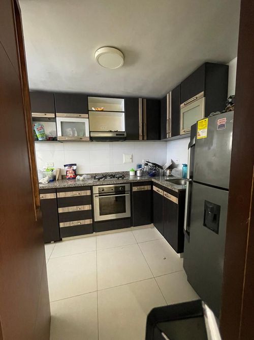 Apartamento de 3 alcobas en venta en Versalles, Floridablanca, 92 m² · foto 2 de 16