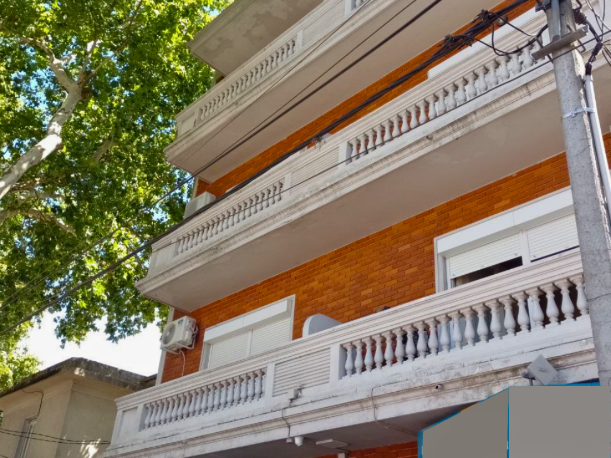 Muy Buen Apartamento De 2 Dormitorios Dos Baños Y Balcon