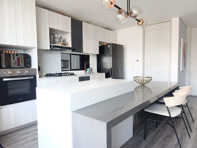 Apartamento de 2 alcobas en venta en Castropol, Medellín, 92 m² · foto 4 de 19