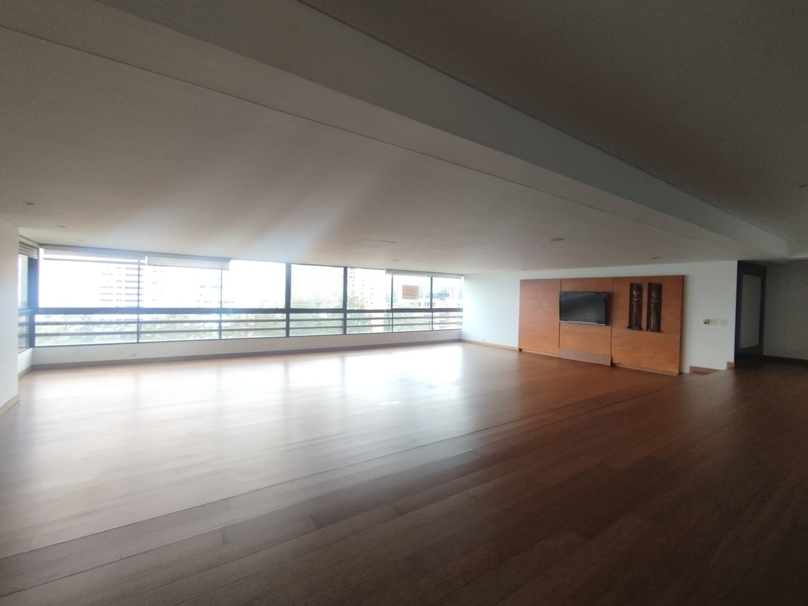 Apartamento en arriendo en Urbanización Las Cumbres, Medellín · foto 3 de 20