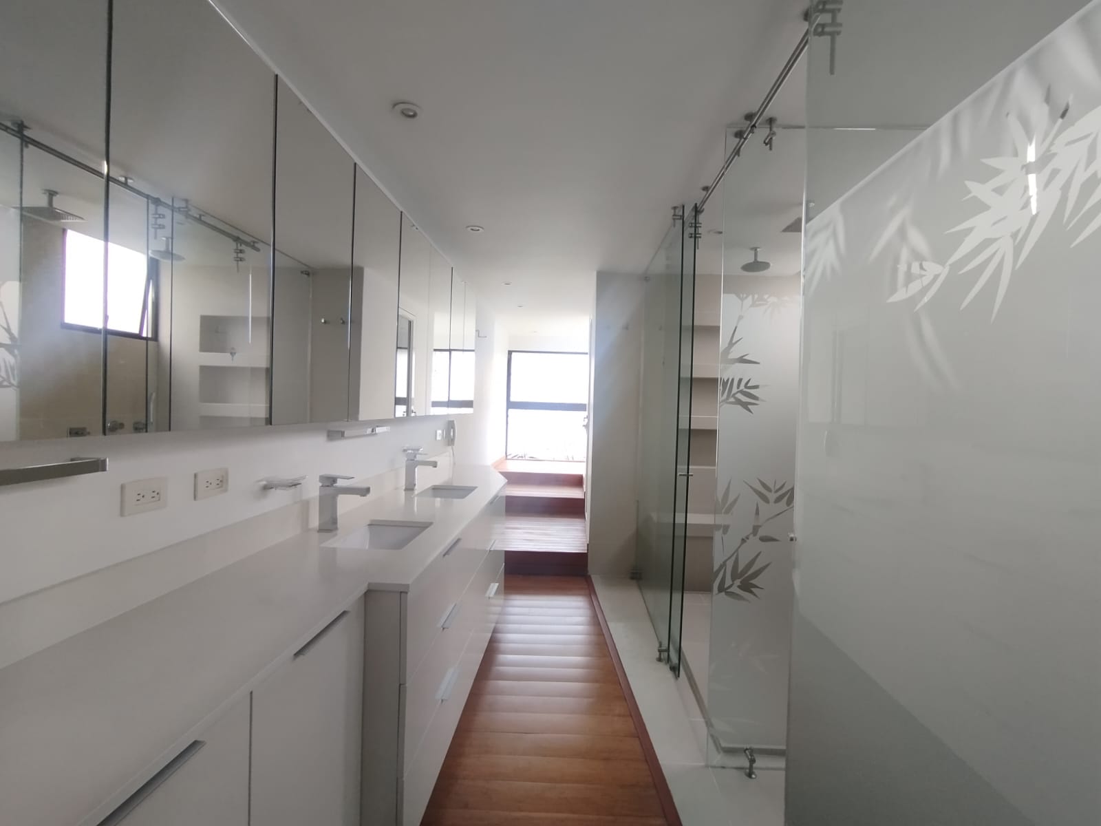 Apartamento en arriendo en Urbanización Las Cumbres, Medellín · foto 8 de 20