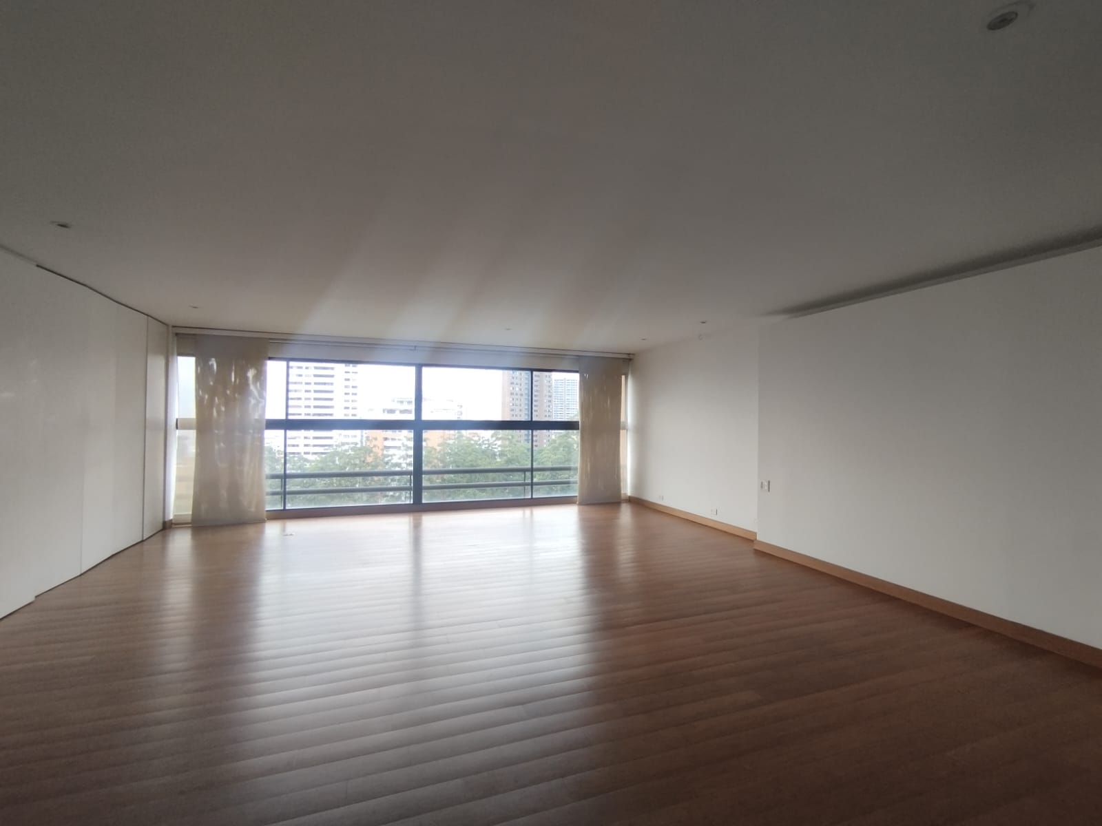 Apartamento en arriendo en Urbanización Las Cumbres, Medellín · foto 12 de 20