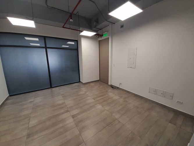 Oficina en arriendo en El Poblado, Medellín, 37 m² · foto 8 de 10