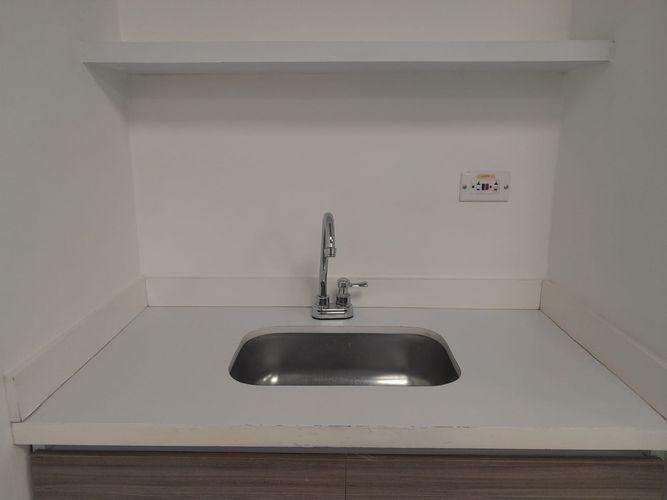 Oficina en arriendo en El Poblado, Medellín, 37 m² · foto 7 de 10
