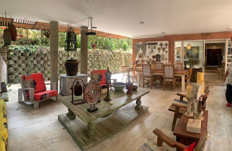 Casa de 5 alcobas en venta en El Poblado, Medellín, 507 m² · foto 4 de 17