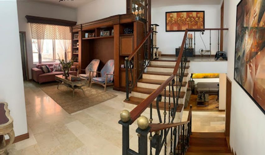 Casa de 5 alcobas en venta en El Poblado, Medellín, 507 m² · foto 13 de 17
