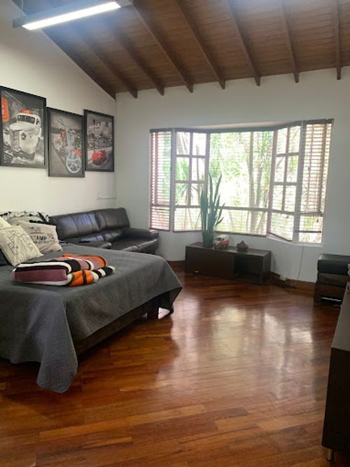 Casa de 5 alcobas en venta en El Poblado, Medellín, 507 m² · foto 16 de 17