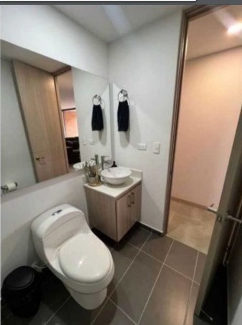 Apartamento de 3 alcobas en venta en San Jose, Sabaneta, 104 m² · foto 9 de 19