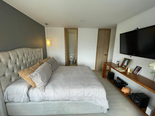 Apartamento en venta en Altos Del Poblado, Medellín · foto 13 de 21