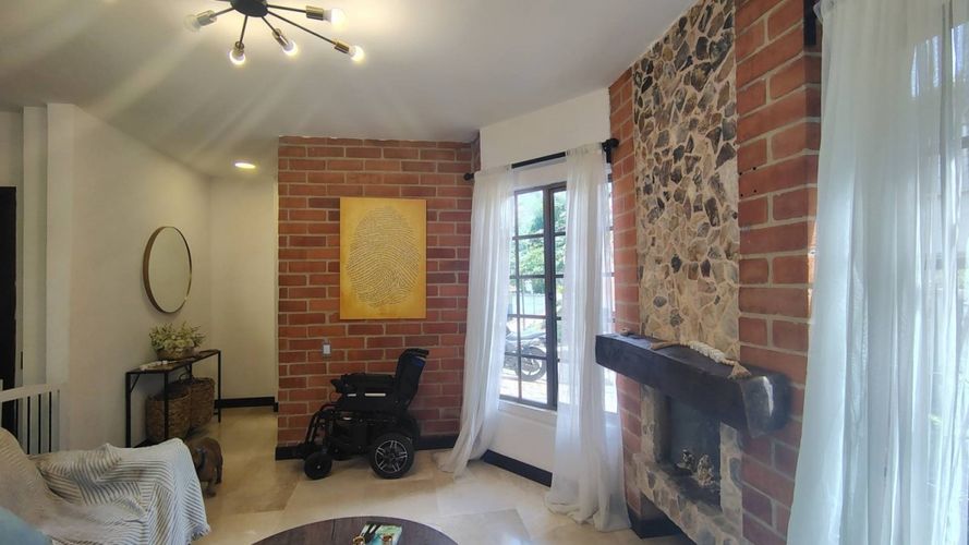 Casa de 4 alcobas en venta en Las Lomitas, Sabaneta, 291 m² · foto 11 de 24
