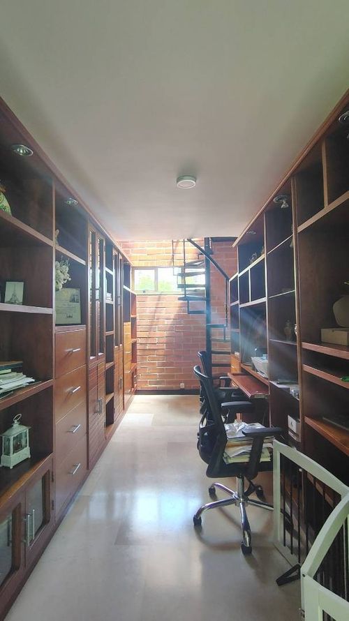 Casa de 4 alcobas en venta en Las Lomitas, Sabaneta, 291 m² · foto 16 de 24