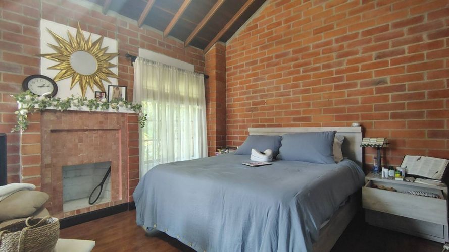 Casa de 4 alcobas en venta en Las Lomitas, Sabaneta, 291 m² · foto 17 de 24