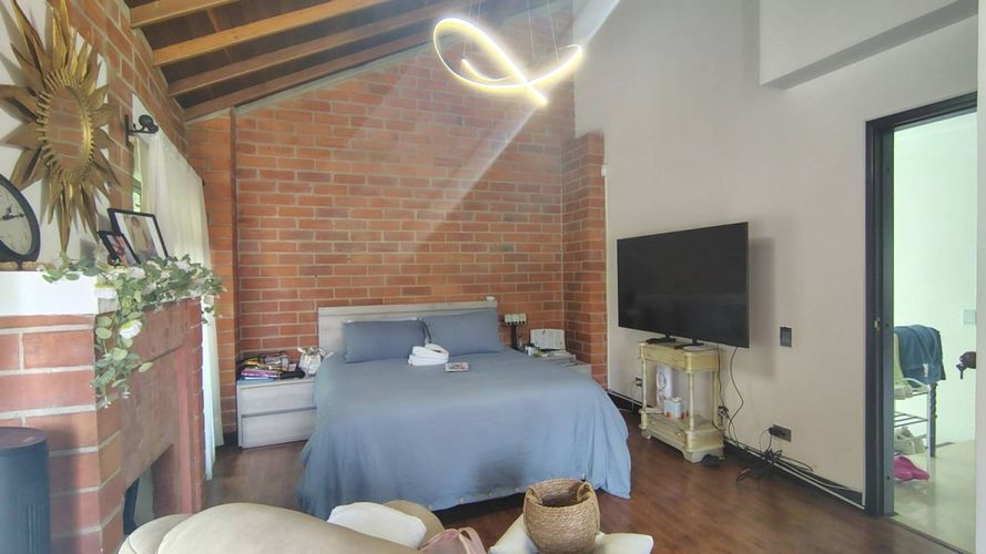 Casa de 4 alcobas en venta en Las Lomitas, Sabaneta, 291 m² · foto 18 de 24
