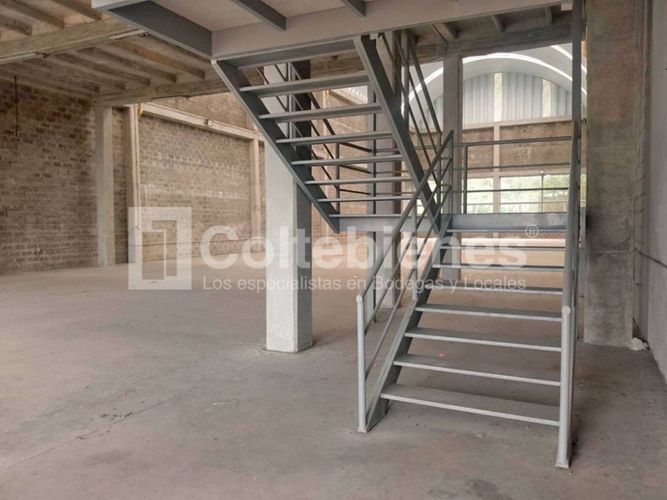 Bodega en arriendo en Churido Puente, Apartado, 1335 m² · foto 4 de 14