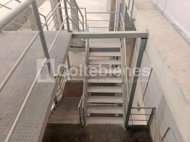 Bodega en arriendo en Churido Puente, Apartado, 1335 m² · foto 6 de 14