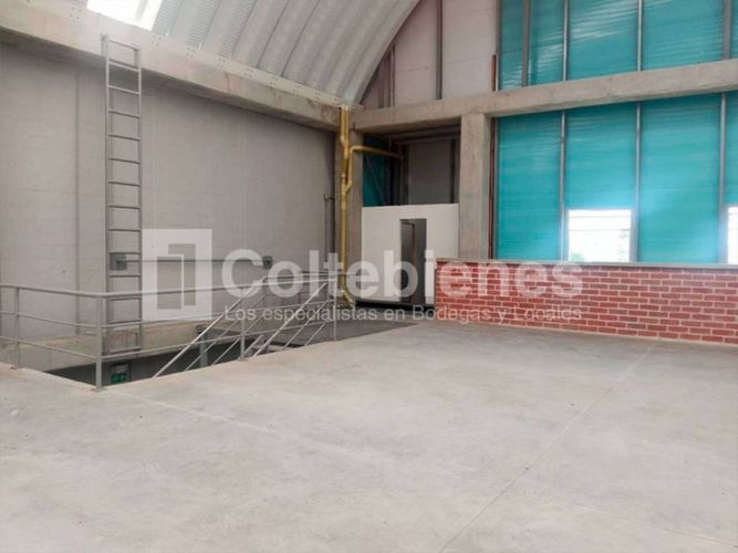 Bodega en arriendo en Churido Puente, Apartado, 1335 m² · foto 8 de 14