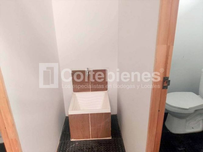 Bodega en arriendo en Churido Puente, Apartado, 1335 m² · foto 9 de 14