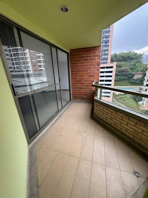 Apartamento de 4 alcobas en venta en Aves Maria, Sabaneta, 127 m² · foto 6 de 19