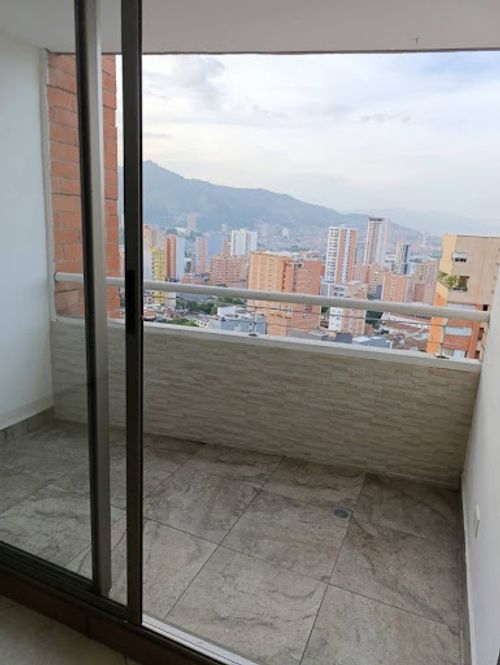 Apartamento de 2 alcobas en venta en Aves Maria, Sabaneta, 75 m² · foto 3 de 18