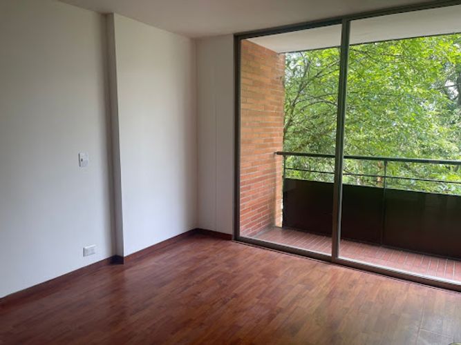 Apartamento de 2 alcobas en venta en Transversal Superior, Medellín, 119 m² · foto 2 de 9