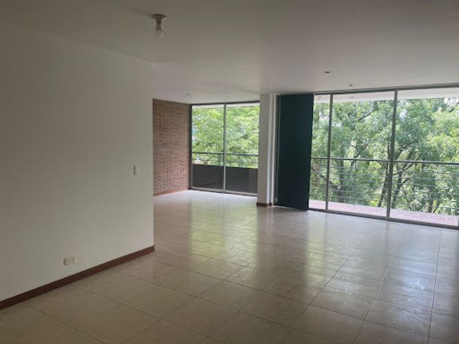 Apartamento de 2 alcobas en venta en Transversal Superior, Medellín, 119 m² · foto 6 de 9
