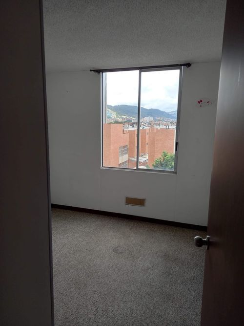 Apartamento de 3 alcobas en venta en El Cerezo, Bogotá, 88 m² · foto 13 de 18