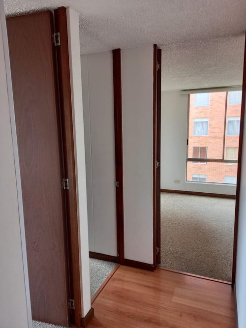 Apartamento de 3 alcobas en venta en El Cerezo, Bogotá, 88 m² · foto 11 de 18