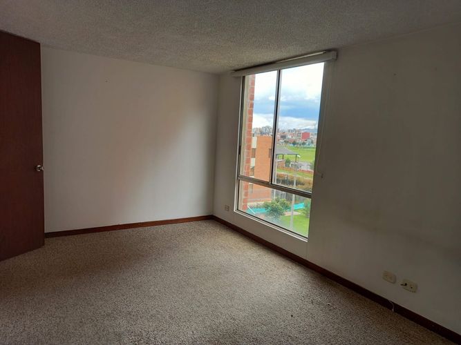 Apartamento de 3 alcobas en venta en El Cerezo, Bogotá, 88 m² · foto 14 de 18