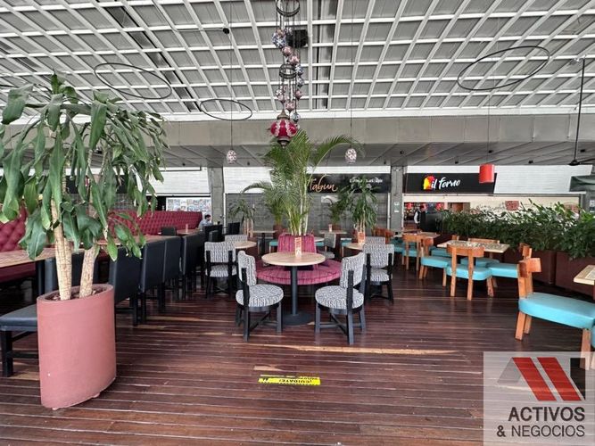 Local en venta en Castropol, Medellín, 53 m² · foto 2 de 16