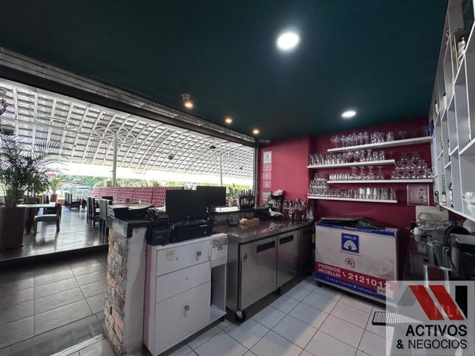 Local en venta en Castropol, Medellín, 53 m² · foto 7 de 16