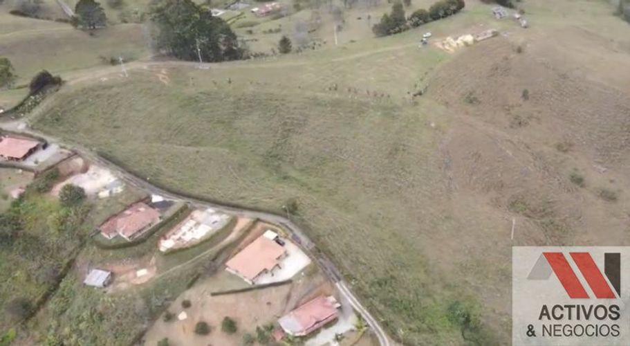 Lote en venta en El Tablazo, Rionegro, 85200 m² · foto 2 de 5