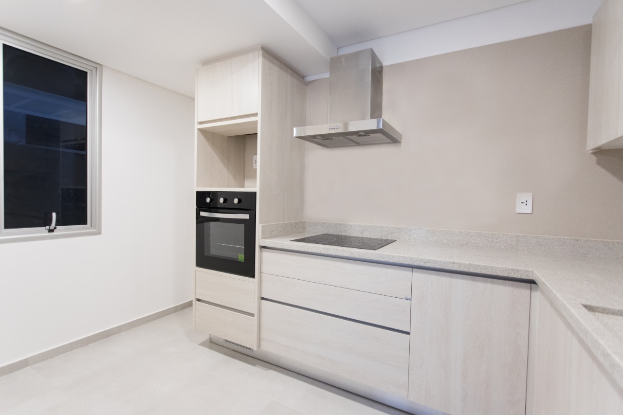 Exclusivo departamento de dos dormitorios en el prestigioso barrio Villa Morra: ¡Tu oportunidad de vivir con estilo! — foto 3