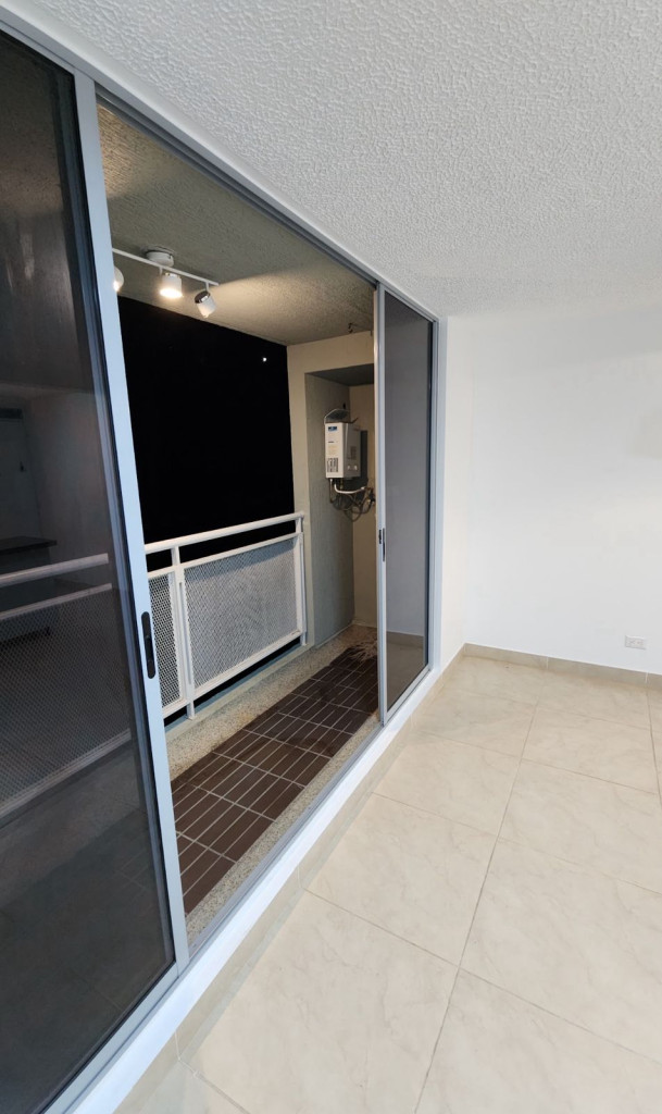 Apartamento en venta en El Poblado Ii Etapa, Pereira · foto 4 de 24