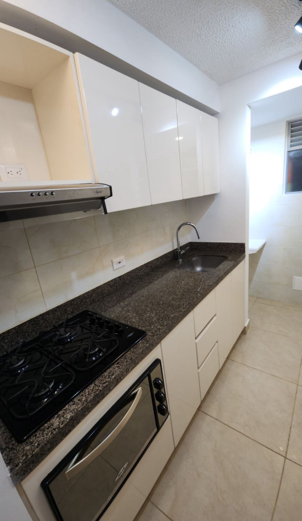 Apartamento en venta en El Poblado Ii Etapa, Pereira · foto 5 de 24