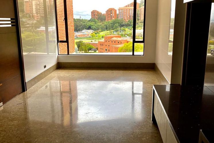Apartamento de 3 alcobas en venta en Santa Barbara Alta, Bogotá, 598 m² · foto 3 de 10