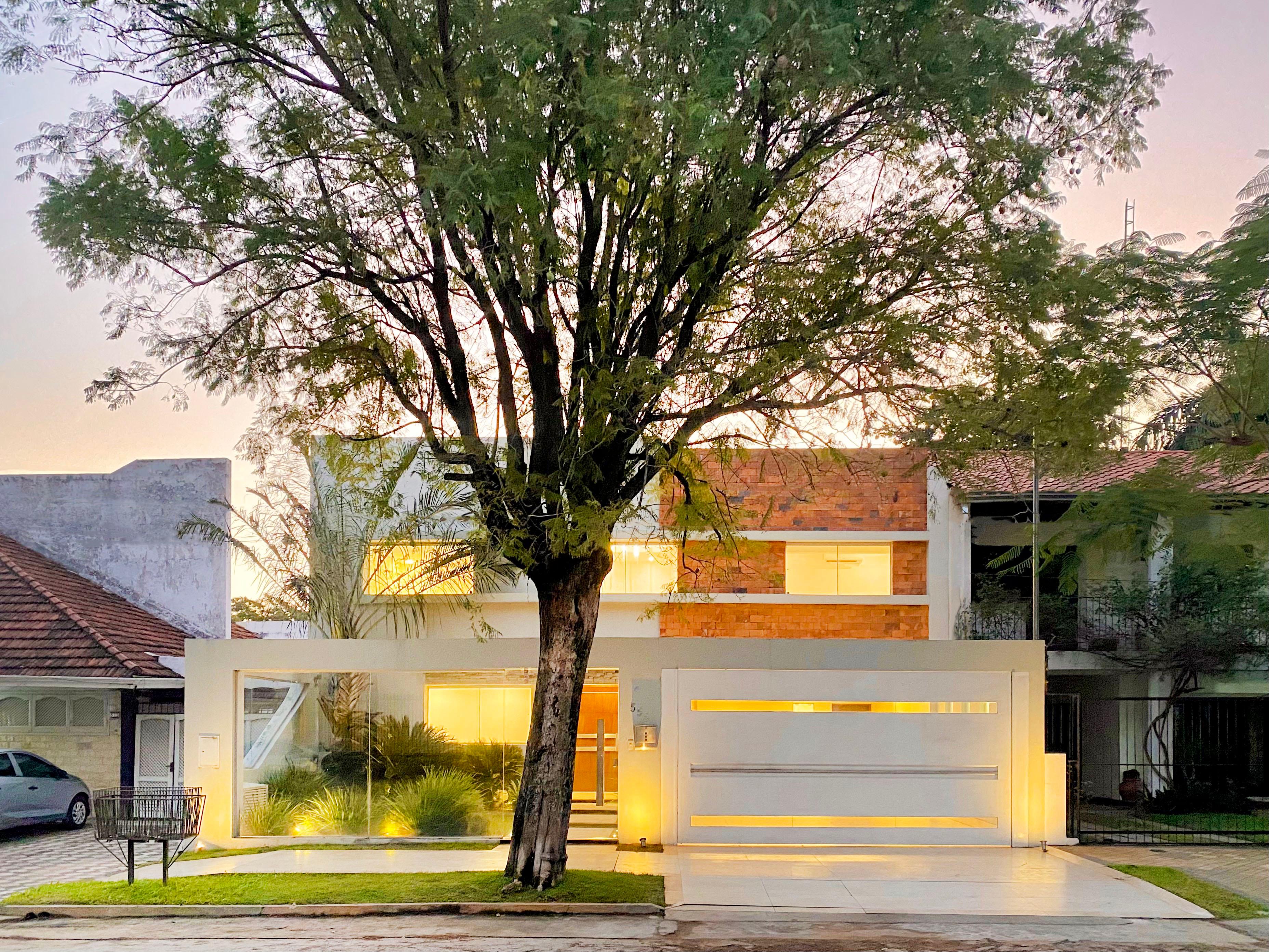 Vendo amplia casa con excelentes terminaciones - Zona Carmelitas — foto 2