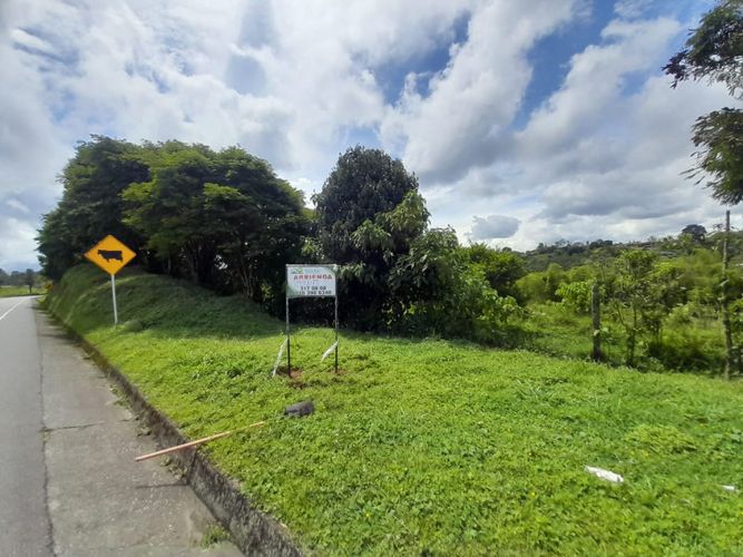 Lote en arriendo en Condina, Pereira, 14400 m² · foto 2 de 23