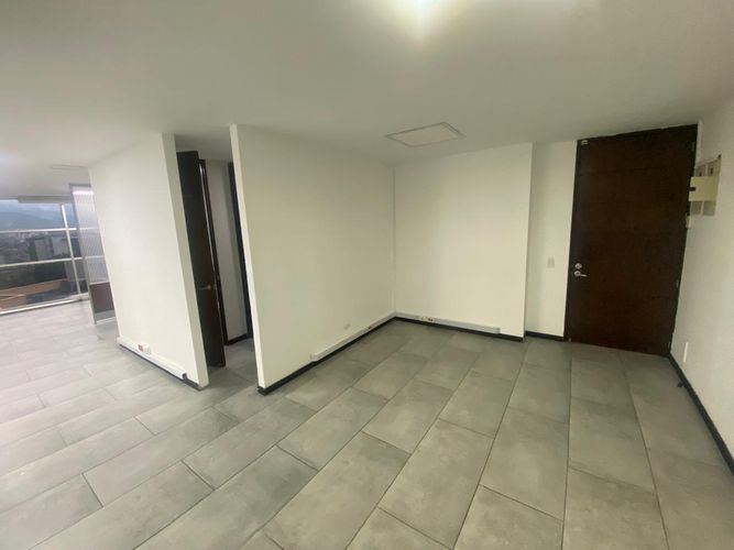Oficina en arriendo en El Poblado, Medellín, 114 m² · foto 8 de 16